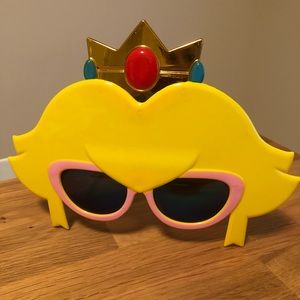 Super Mario costume princess peach sunglasses